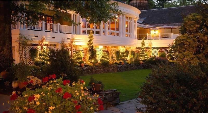 Bedford Village Inn Eksteriør billede