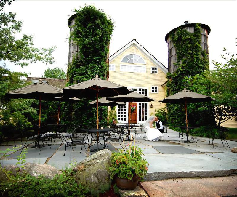 Bedford Village Inn Eksteriør billede